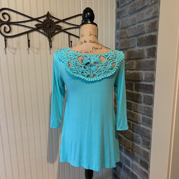 Turquoise Top - Picture 5 of 5